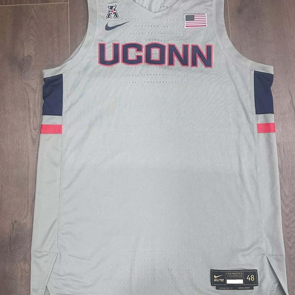 UConn Huskies Men's Basketball 2019-20 Game Team Issued Blank Jersey Sz 48 Grey